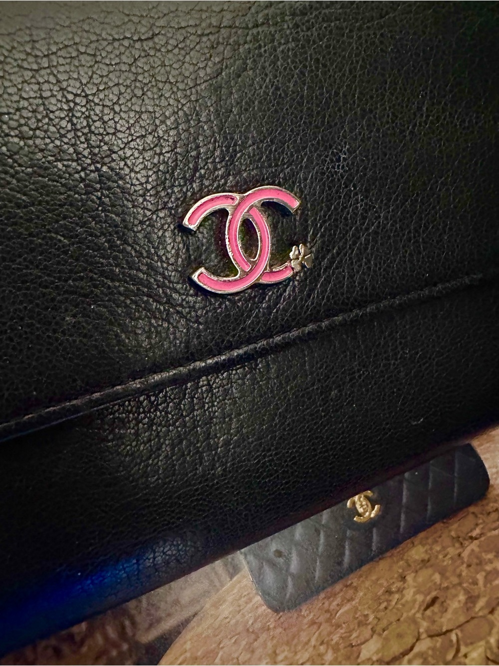 Chanel Lucky Clover Motif Wallet - Picture 2 of 16